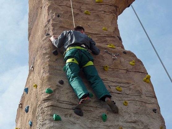 Kletterversuche (Foto: Karl-Heinz Herrmann) Kletterversuche (Foto: Karl-Heinz Herrmann)