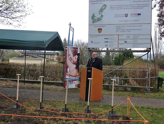 Kurparkerweiterung mit Spatenstich begonnen (Foto: Karl-Heinz Herrmann) Kurparkerweiterung mit Spatenstich begonnen (Foto: Karl-Heinz Herrmann)