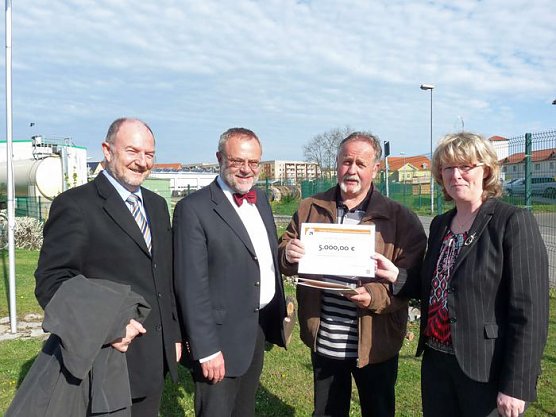 Geld für Mehrzweckgebäude (Foto: Karl-Heinz Herrmann) Geld für Mehrzweckgebäude (Foto: Karl-Heinz Herrmann)