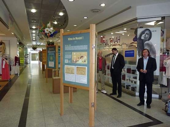 Klimaausstellung eröffnet (Foto: Karl-Heinz Herrmann) Klimaausstellung eröffnet (Foto: Karl-Heinz Herrmann)