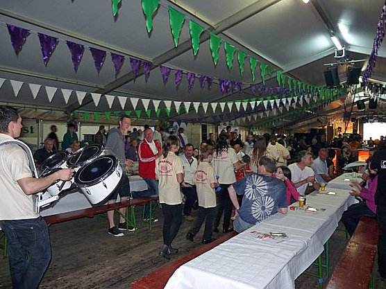 Die Wahl der Fliederk&ouml;nigin (1) (Foto: Karl-Heinz Herrmann)