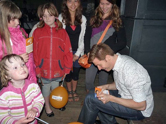 Die Wahl der Fliederk&ouml;nigin (1) (Foto: Karl-Heinz Herrmann)