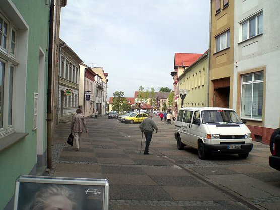 Artern verändert sich (Foto: Klaus Henze) Artern verändert sich (Foto: Klaus Henze)