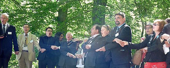 Der Toten gedacht (Foto: Karl-Heinz Herrmann)