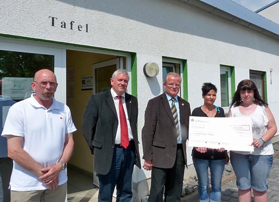 Hilfe erhalten (Foto: Karl-Heinz Herrmann) Hilfe erhalten (Foto: Karl-Heinz Herrmann)