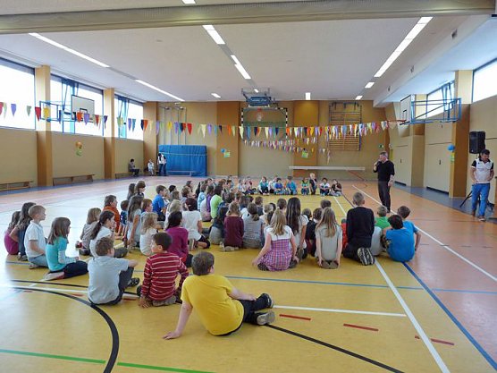 Beachparty im Trockenem (Foto: Karl-Heinz Herrmann)