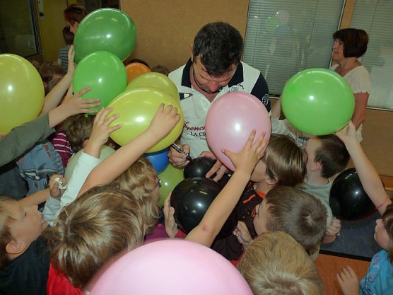 Beachparty im Trockenem (Foto: Karl-Heinz Herrmann)