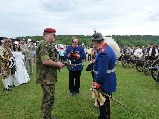 Feierlich er&ouml;ffnet (Foto: Karl-Heinz Herrmann)