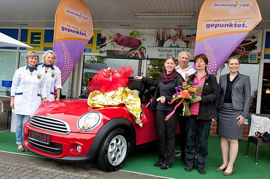 Schl&uuml;ssel&uuml;bergabe (Foto: DeutschlandCard)