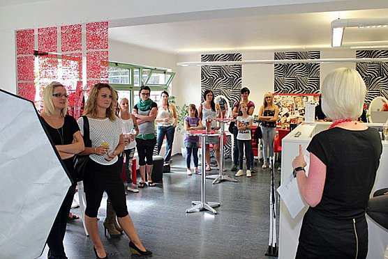 Andrang bei Kalender-Casting (Foto: maniax-at-work.de)