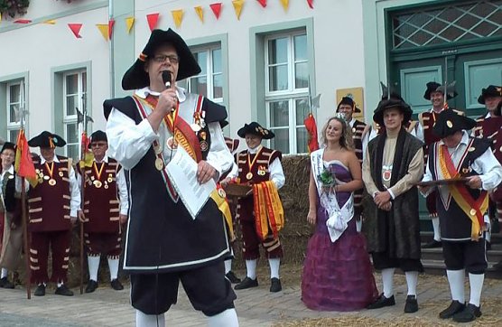 Jubil&auml;umsumzug durch Frankenhausen (Foto: Karl-Heinz Herrmann)