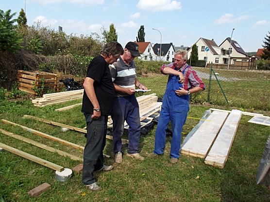 Kita Laube wird aufgebaut (Foto: Thomas Leipold)