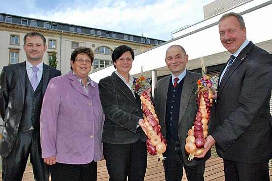 Zwiebelz&ouml;pfe (Foto: Torsten Stahlberg T H &Uuml; R I N G E R I N N E N M I N I S T E R I U M)