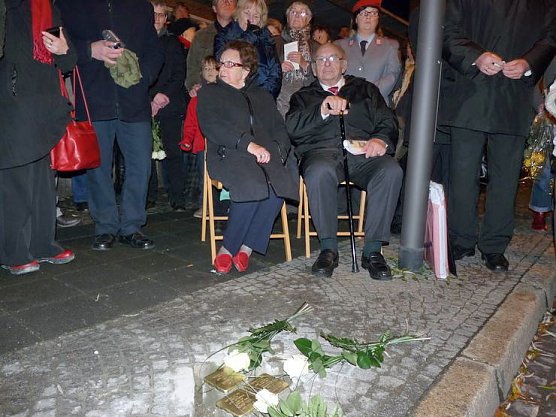 Stolpersteine verlegt (Foto: Karl-Heinz Herrmann)