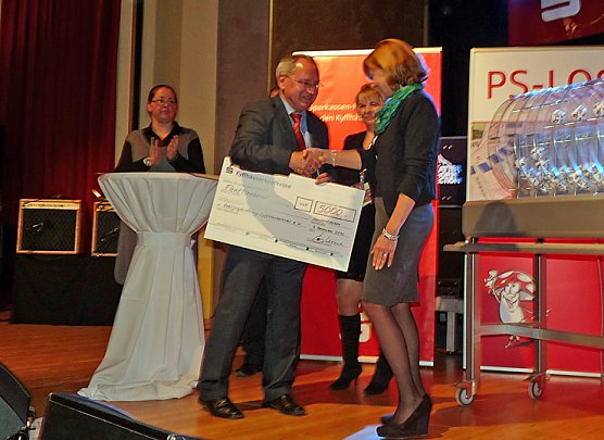 F&uuml;r die Fu&szlig;ballnacht (Foto: Karl-Heinz Herrmann)