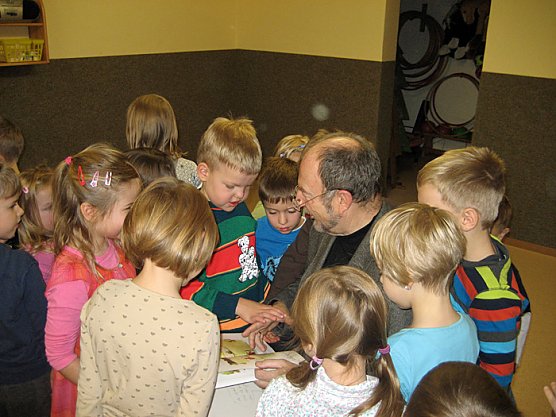 Vorlesetag in der Kita "K&auml;ferland" (Foto: Wahlkreisb&uuml;ro Scherer)