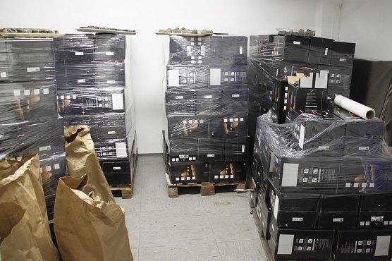 Blick in den Asservatenraum (Foto: Polizei Kassel) Blick in den Asservatenraum (Foto: Polizei Kassel)