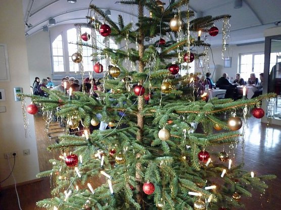 Weihnacht für die Tafel (Foto: Karl-Heinz Herrmann) Weihnacht für die Tafel (Foto: Karl-Heinz Herrmann)