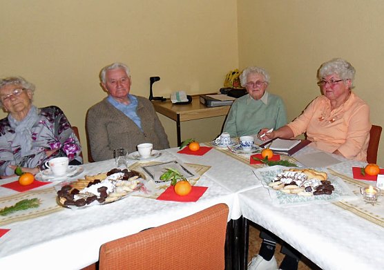 Jahresabschluss auch in Bendeleben (Foto: Goldi Morcinek) Jahresabschluss auch in Bendeleben (Foto: Goldi Morcinek)