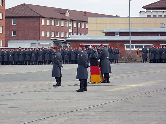 Einheiten werden aufgelöst (Foto: Karl-Heinz Herrmann) Einheiten werden aufgelöst (Foto: Karl-Heinz Herrmann)