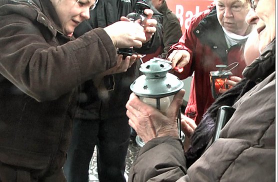 Friedenslicht angekommen (Foto: Karl-Heinz Herrmann)