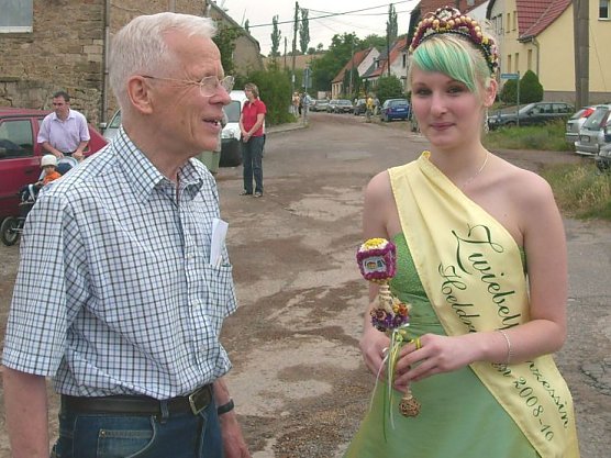 Zwiebelprinzessin Heldrungen (Foto: Karl-Heinz Herrmann) Zwiebelprinzessin Heldrungen (Foto: Karl-Heinz Herrmann)