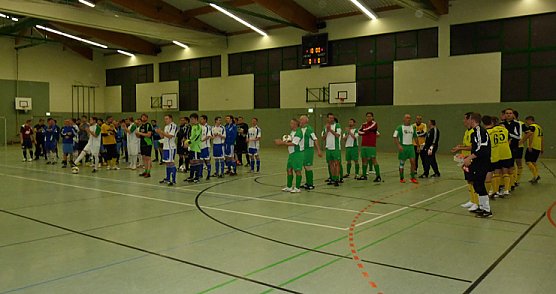 Zwischen Weihnachtsbraten und Neujahrssekt (Foto: Karl-Heinz Herrmann)