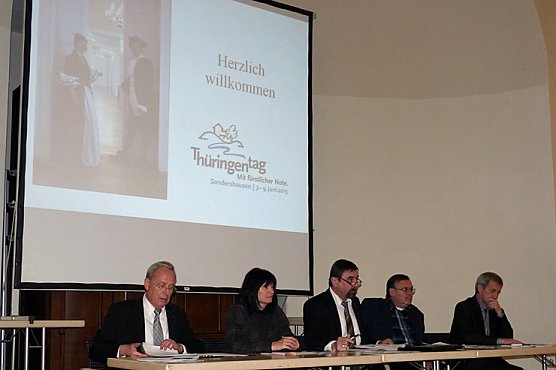 Um Verständnis gebeten (Foto: Karl-Heinz Herrmann) Um Verständnis gebeten (Foto: Karl-Heinz Herrmann)