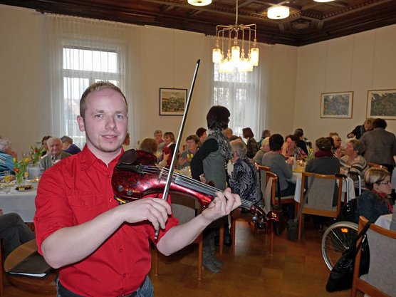 "Noch oberhalb der Gürtellinie" (Foto: Karl-Heinz Herrmann) "Noch oberhalb der Gürtellinie" (Foto: Karl-Heinz Herrmann)