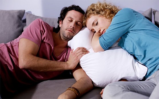 Schlafmangel bei Eltern (Foto: Knappschaft) Schlafmangel bei Eltern (Foto: Knappschaft)