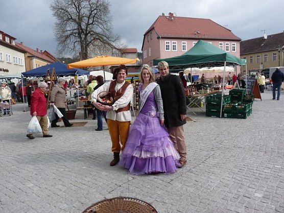 Wieder Marktzeit (Foto: Karl-Heinz Herrmann)
