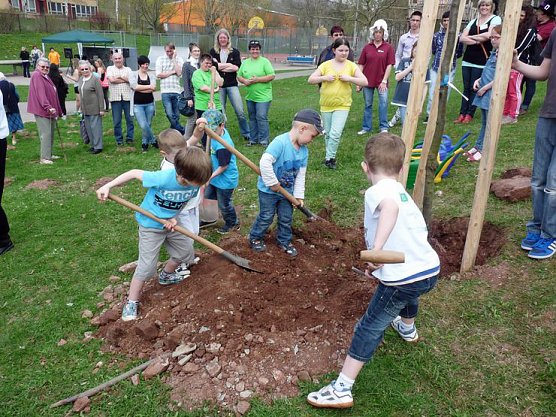 Baumfest im Hasenholz/&Ouml;stertal (Foto: Karl-Heinz Herrmann)