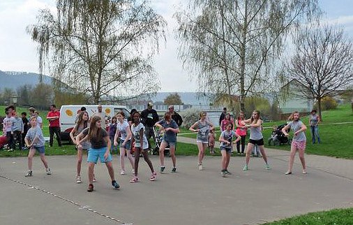Baumfest im Hasenholz/&Ouml;stertal (Foto: Karl-Heinz Herrmann)