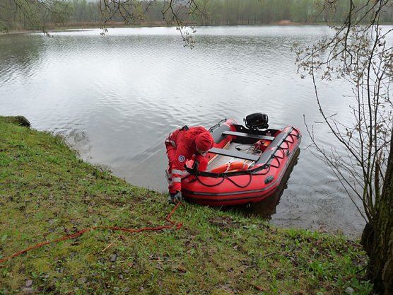 Schlag ins Wasser (Foto: Karl-Heinz Herrmann)