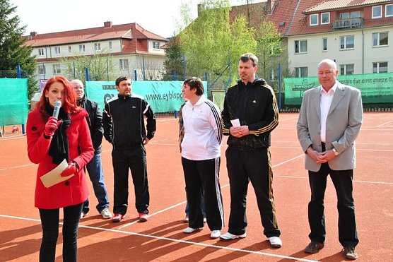Gelungene Saisoner&ouml;ffnung (Foto: Tennisverein Blau-Wei&szlig;)