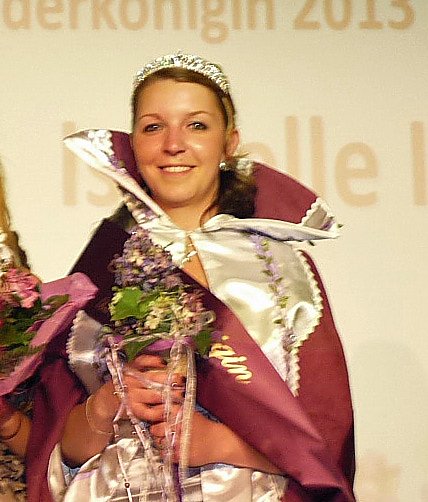 Neue Fliederkönigin gewählt (Foto: Karl-Heinz Herrmann) Neue Fliederkönigin gewählt (Foto: Karl-Heinz Herrmann)