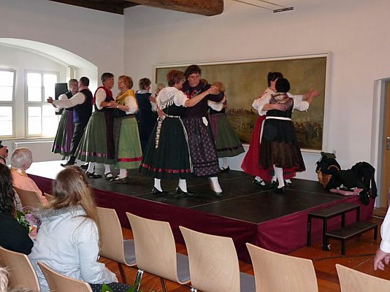 Unter der Haube und mehr (Foto: Unter der Haube und mehr) Unter der Haube und mehr (Foto: Unter der Haube und mehr)