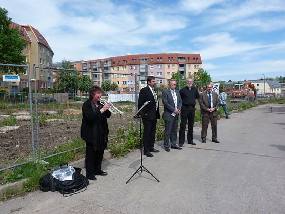 Spatenstich vollzogen (Foto: Karl-Heinz Herrmann)