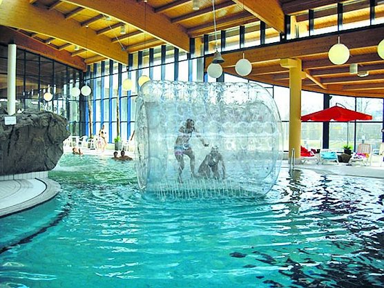 "Gro&szlig;es Kindertagsfest" (Foto: Kyffh&auml;usertherme)