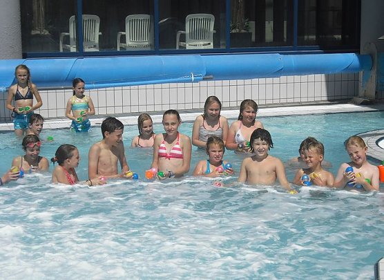 "Gro&szlig;es Kindertagsfest" (Foto: Kyffh&auml;usertherme)