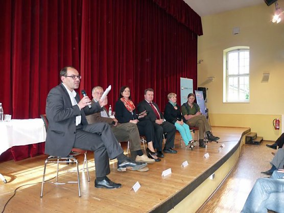 Lehrerpers&ouml;nlichkeiten gefordert (Foto: Karl-Heinz Herrmann)