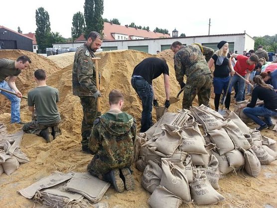 Sondersh&auml;user Soldaten im Einsatz (Foto: Bundeswehr)