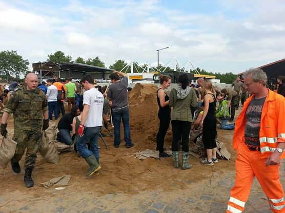 Sondersh&auml;user Soldaten im Einsatz (Foto: Bundeswehr)