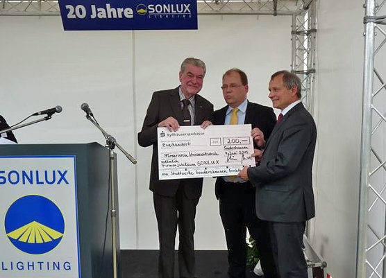 Statt Blumen (Foto: Karl-Heinz Herrmann) Statt Blumen (Foto: Karl-Heinz Herrmann)