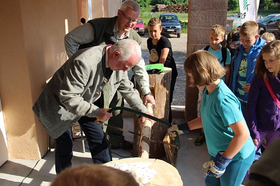 Waldjugendspiele im Kyffhäuserwald (Foto: Thomas Deilmann) Waldjugendspiele im Kyffhäuserwald (Foto: Thomas Deilmann)