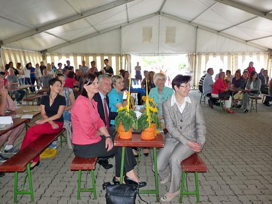 Auftakt am Königsstuhl (Foto: Karl-Heinz Herrmann) Auftakt am Königsstuhl (Foto: Karl-Heinz Herrmann)