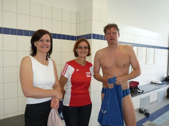 Und ab ins Wasser (Foto: Karl-Heinz Herrmann)