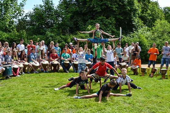 Internationale Jugendbegegnung auf Feuerkuppe (Foto: Ferienpark Feuerkuppe)