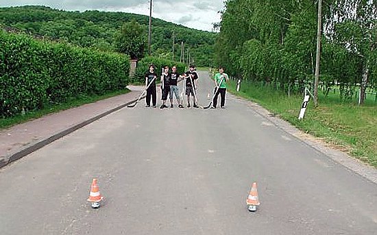 Kopfsch&uuml;tteln bei Leuten (Foto: Karl-Heinz Herrmann)