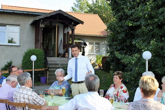 Gesprächsrunde mit CDU-Fraktionschef (Foto: Wahlkreisbüro Gudrun Holbe) Gesprächsrunde mit CDU-Fraktionschef (Foto: Wahlkreisbüro Gudrun Holbe)